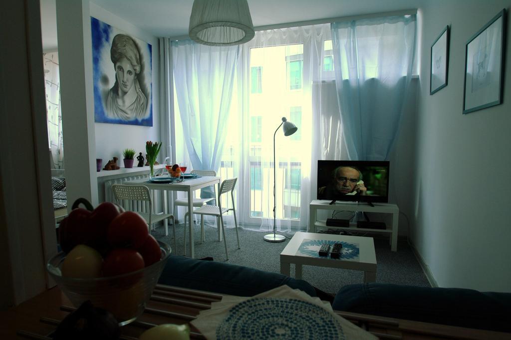 Alex Studio Apartment Варшава Екстериор снимка